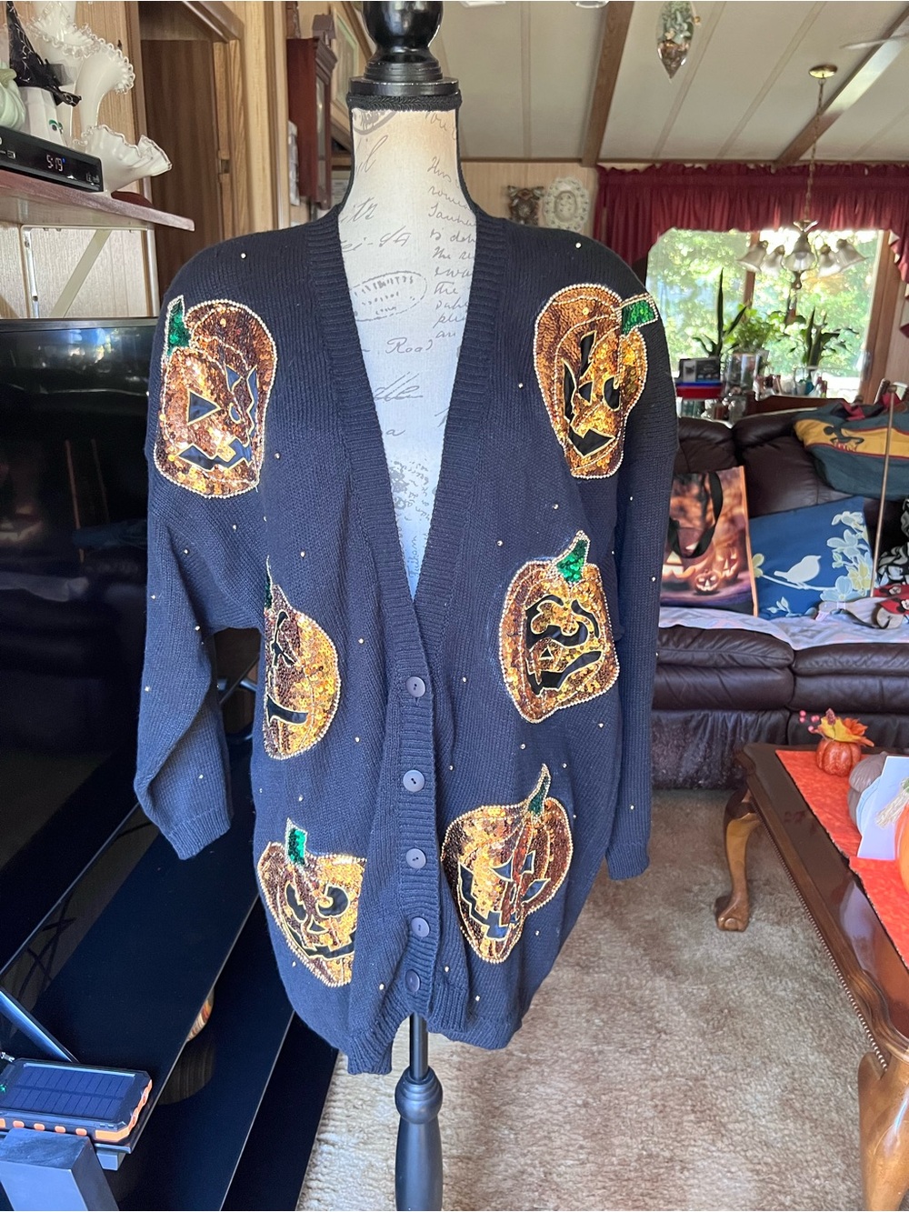 Women’s vintage black knit cardigan large, sequined and beaded pumpkin appliqués